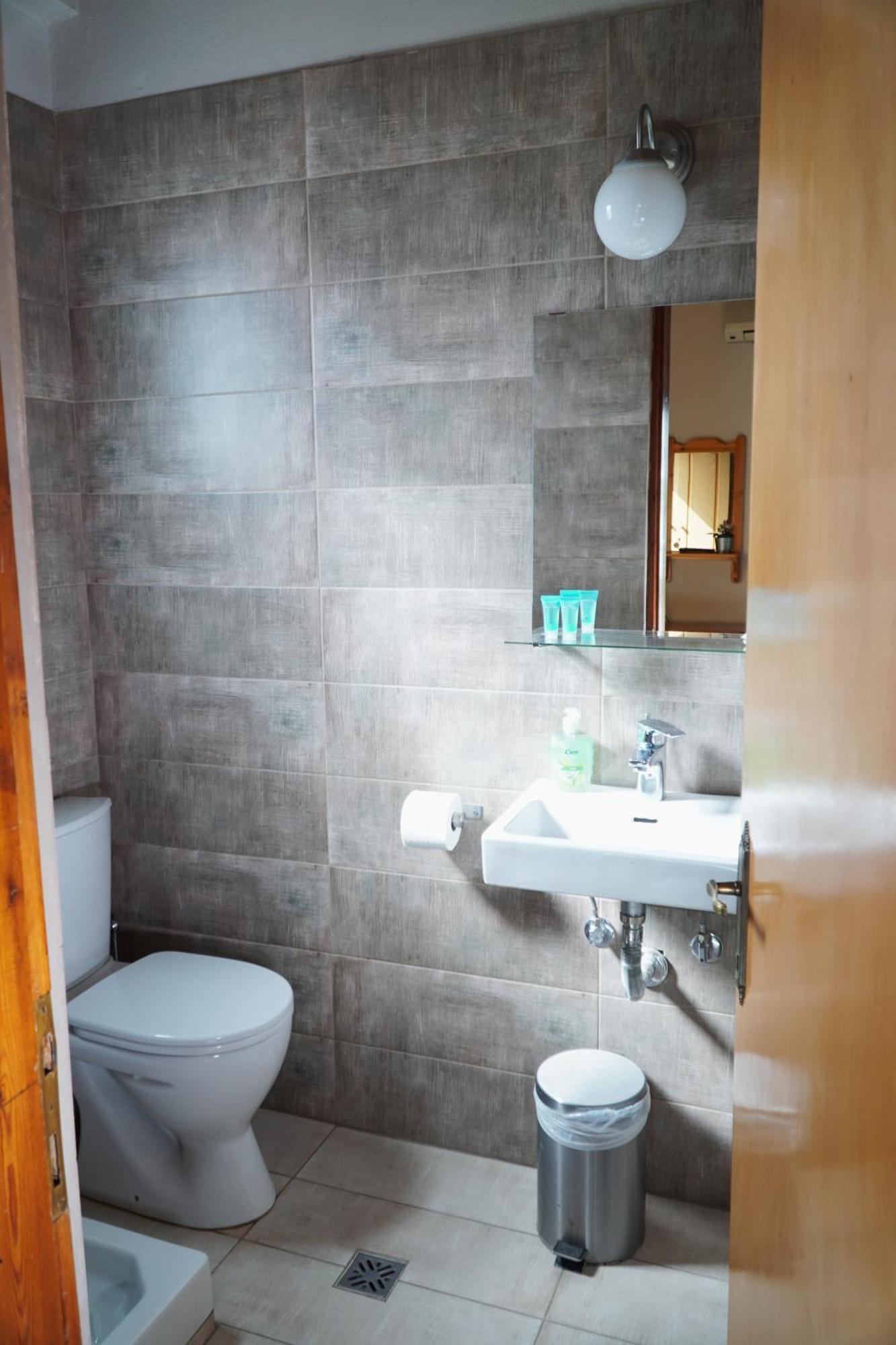 Hotel Defkalion Alli Meria ภายนอก รูปภาพ