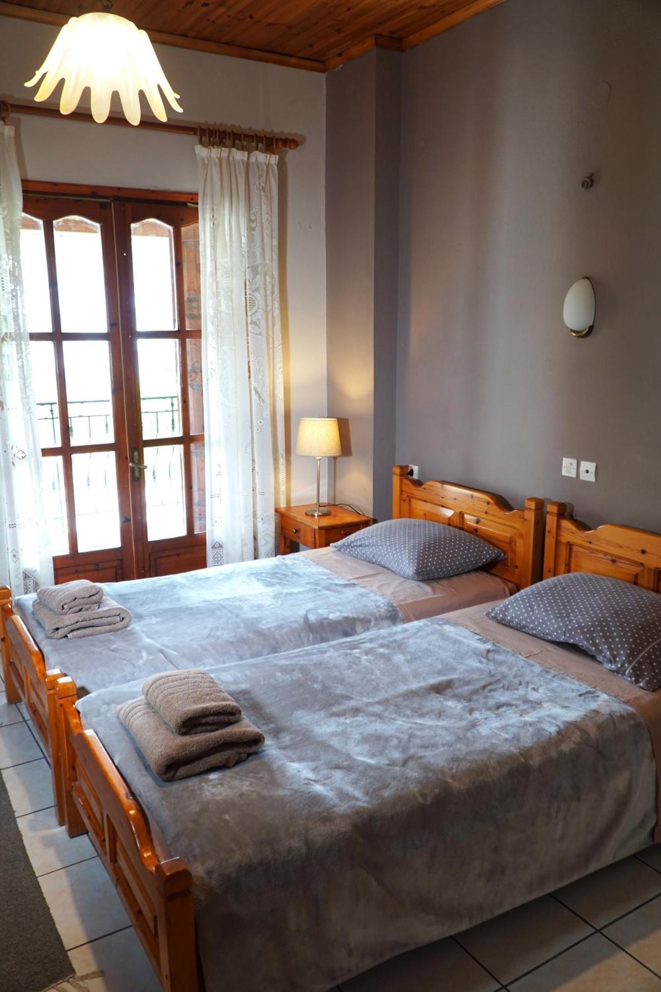 Hotel Defkalion Alli Meria ภายนอก รูปภาพ
