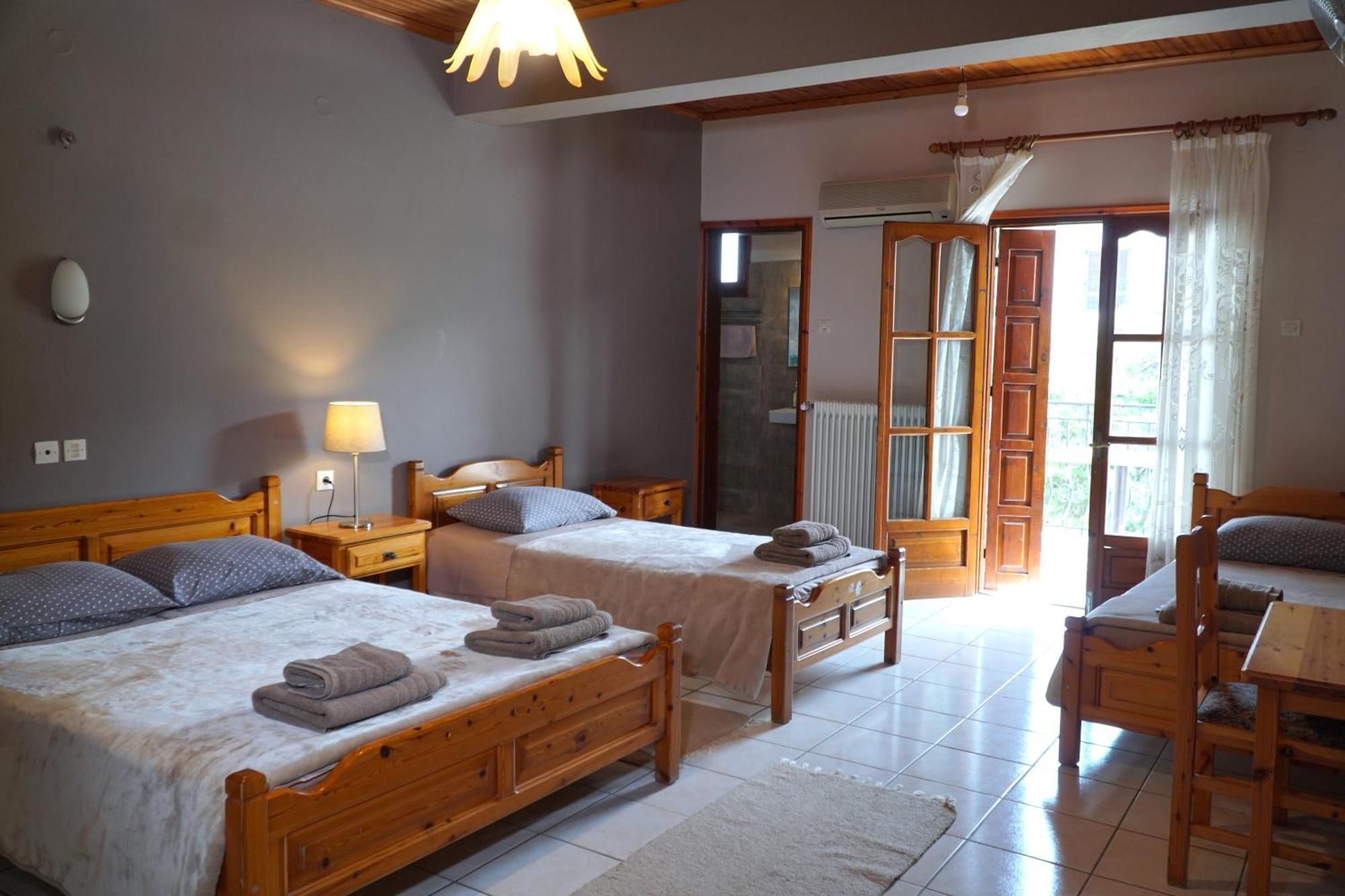 Hotel Defkalion Alli Meria ภายนอก รูปภาพ